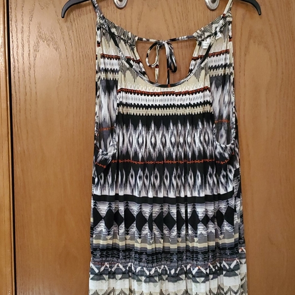 🌴Geometric Printed jumpsuit 🌴 - Picture 2 of 4